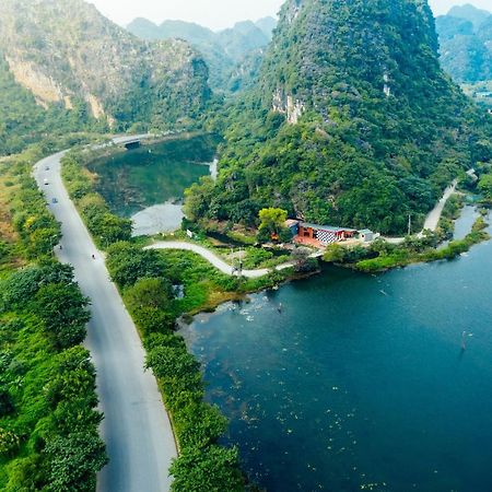 Trang An Freedom Hood Vandrarhem Ninh Bình Exteriör bild
