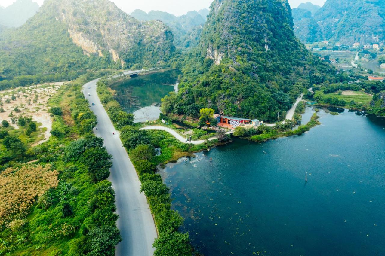 Trang An Freedom Hood Vandrarhem Ninh Bình Exteriör bild